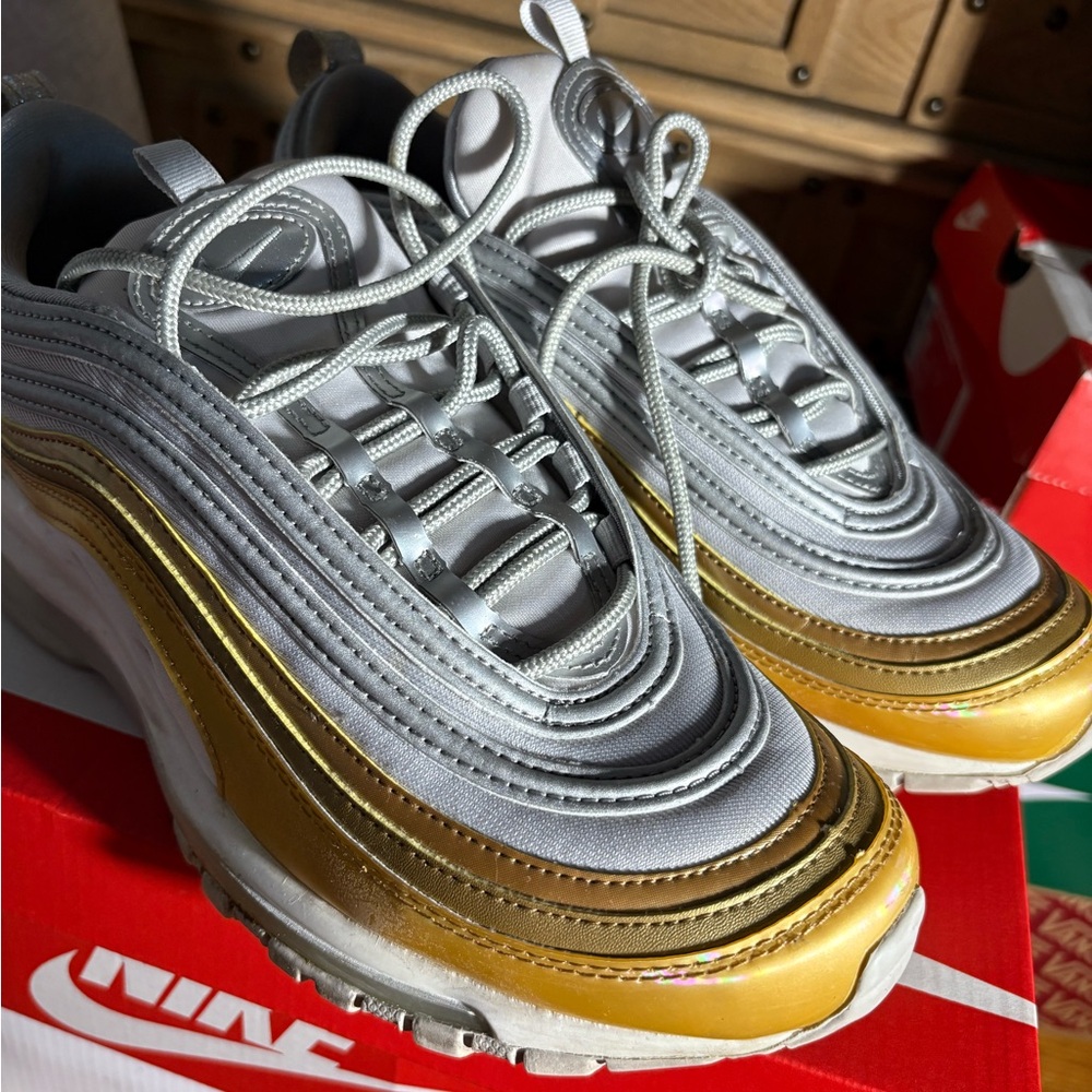 Nike Air Max 97 SE Metallic Silver and Gold